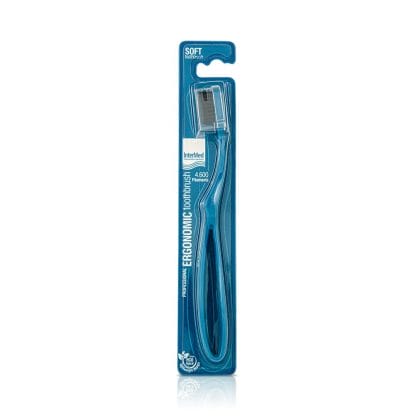 Intermed Professional Ergonomic Toothbrush Soft Επαγγελματική Εργονομική Οδοντόβουρτσα Μαλακή, 1 Τεμάχιο - μπλέ