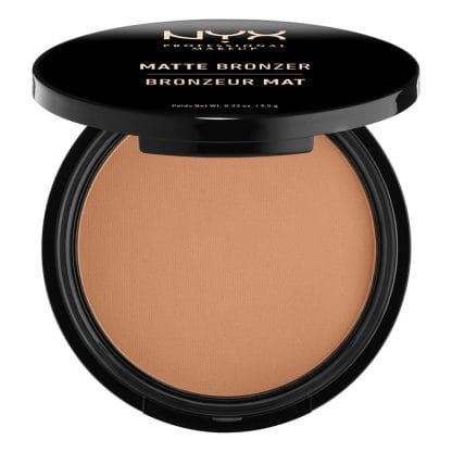 Nyx Matte Bronzer Πούδρα που Χαρίζει στην Επιδερμίδα Χρυσαφένιο Χρώμα 9.5gr - LIGHT