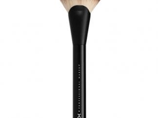 Nyx Pro Fan Brush Πυκνό Βελούδινο Πινέλο που Εξασφαλίζει Αψεγάδιαστο Λείο Φινίρισμα και Πλήρη Κάλυψη 1 Τεμάχιο