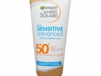 Garnier Ambre Solaire Sensitive Advanced Hypoallergenic Milk Spf50+ Υποαλλεργικό Αντηλιακό Γαλάκτωμα Σώματος Πολύ Υψηλής Προστασίας για Ευαίσθητες Επιδερμίδες 200ml